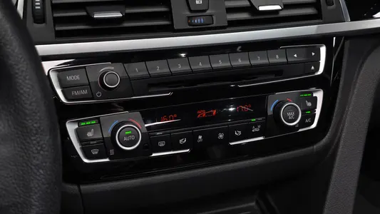 BMW 3 Series (F30) 320d 2015 18