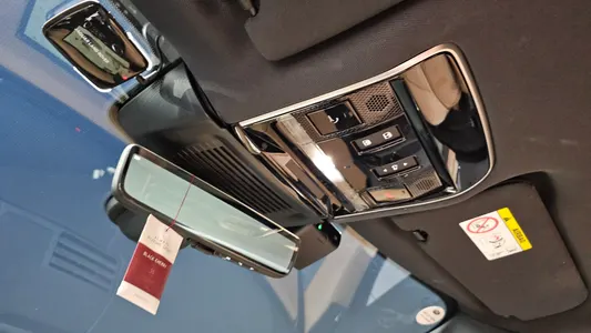 Land Rover 3 D300 HSE 2023 19