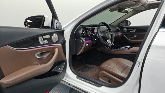 Mercedes-Benz E-Class W213 E220d 4MATIC 2017 9
