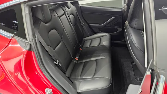 Tesla 3 AWD 2020 11