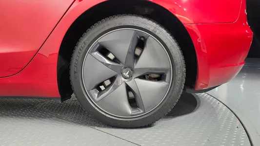 Tesla 3 AWD 2020 22