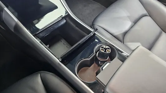 Tesla 3 AWD 2020 29