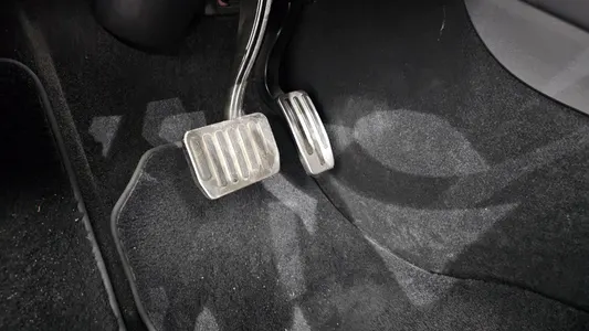 Tesla 3 AWD 2020 31