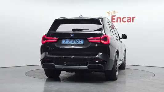 BMW iX3 M 2022 4
