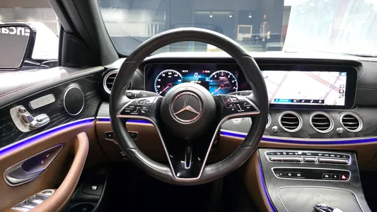 Mercedes-Benz E-Class W213 E250 AMG Line 2023 13