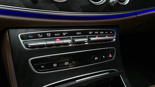 Mercedes-Benz E-Class W213 E250 AMG Line 2023 16