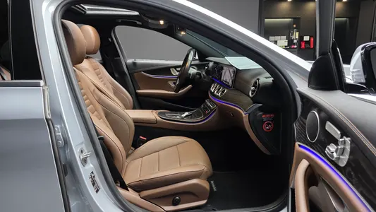 Mercedes-Benz E-Class W213 E250 AMG Line 2023 26