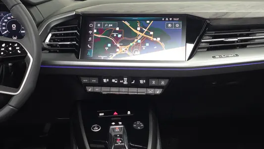 Audi Q4 e- (F4) 45 2025 12