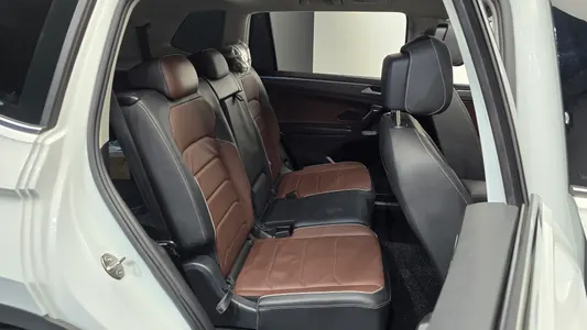Volkswagen 티구안 올스페이스 2.0 TSI 2022 11