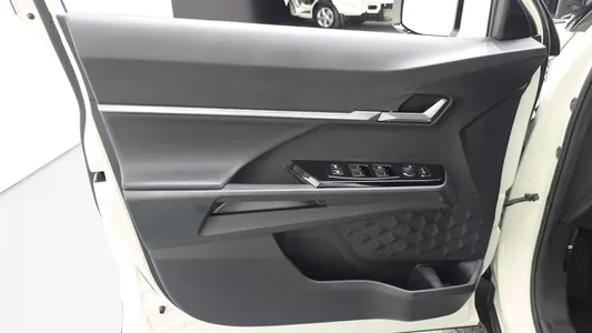 KG Mobility 토레스 1.5 2WD 2022 24