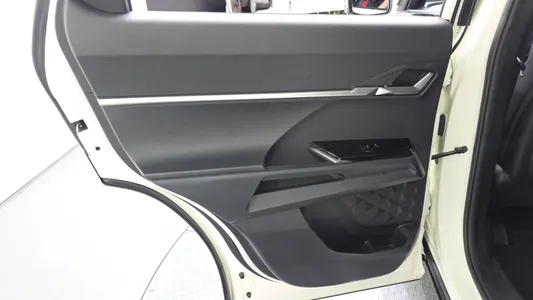 KG Mobility 토레스 1.5 2WD 2022 25