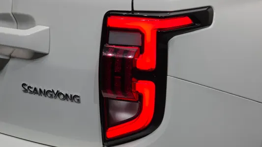 KG Mobility 토레스 1.5 2WD 2022 23