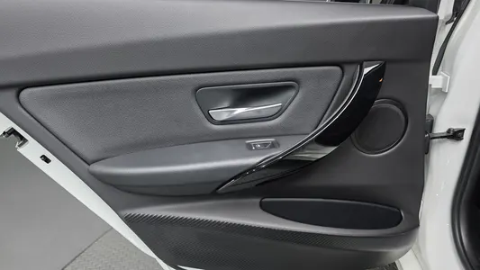 BMW 3 Series (F30) 320d 2018 25