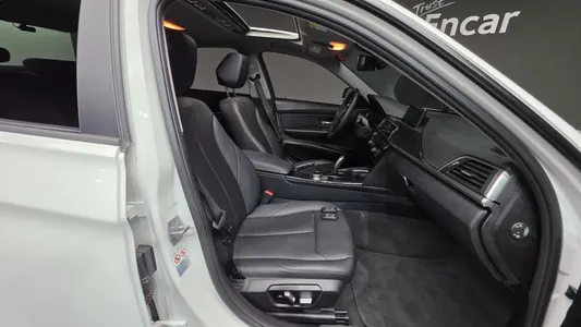 BMW 3 Series (F30) 320d 2018 26