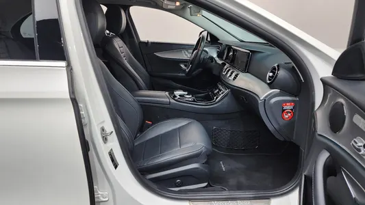 Mercedes-Benz E-Class W213 E300 2019 11