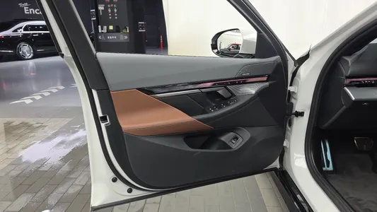 BMW 5 Series (G60) 530i xDrive M 2023 24