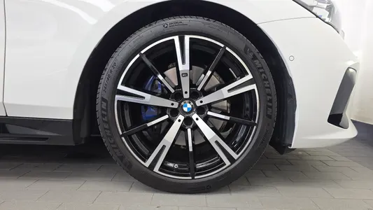 BMW 5 Series (G60) 530i xDrive M 2023 21