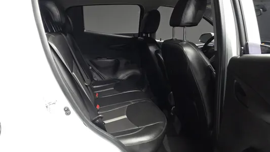 Chevrolet Spark LT 2019 12