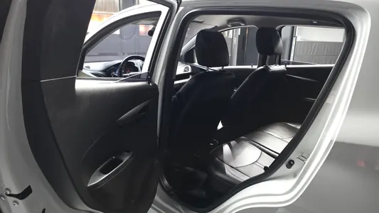 Chevrolet Spark LT 2019 27