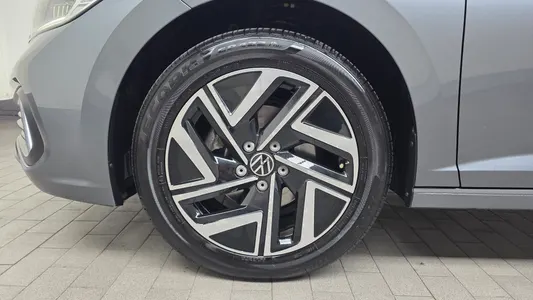 Volkswagen 7 1.5 TSI 2022 4