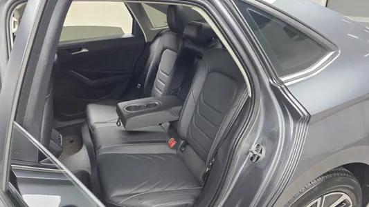 Volkswagen 7 1.5 TSI 2022 10