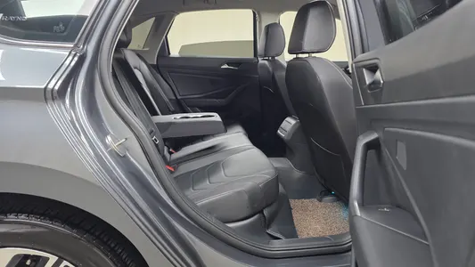 Volkswagen 7 1.5 TSI 2022 11