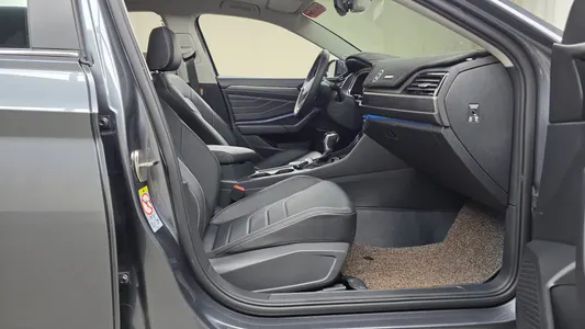 Volkswagen 7 1.5 TSI 2022 26