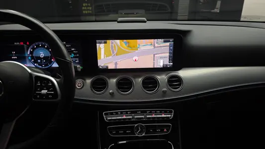Mercedes-Benz E-Class W213 E300 2019 14
