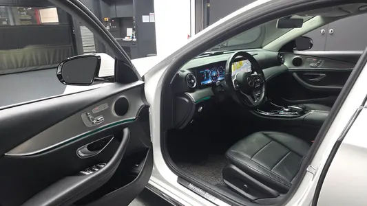 Mercedes-Benz E-Class W213 E300 2019 10