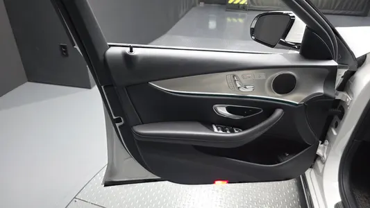 Mercedes-Benz E-Class W213 E300 2019 24