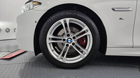 BMW 5 Series (F10) 520d M 2016 4