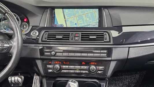 BMW 5 Series (F10) 520d M 2016 12