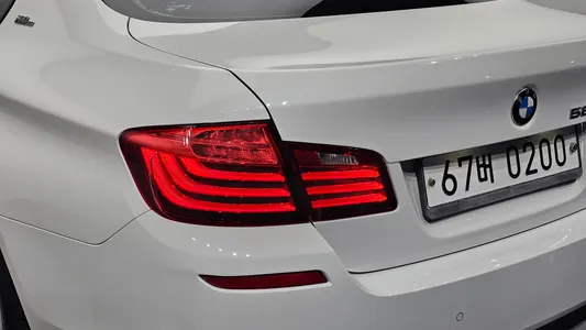 BMW 5 Series (F10) 520d M 2016 23