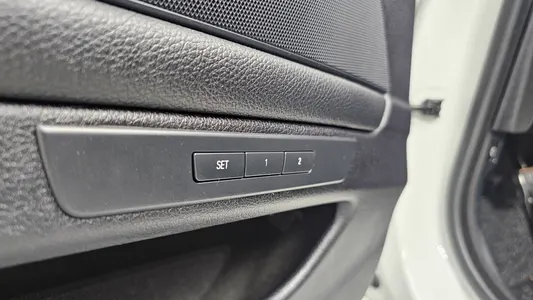 BMW 5 Series (F10) 520d M 2016 35