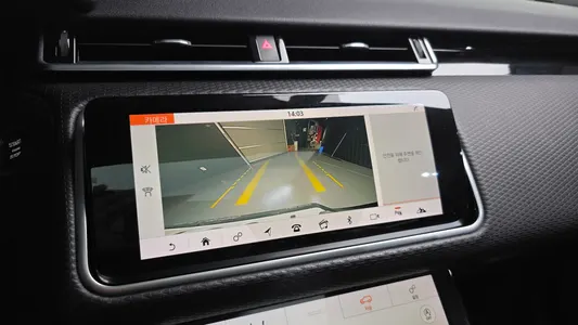 Land Rover 레인지로버 벨라 3.0 D300 R- SE 2017 15