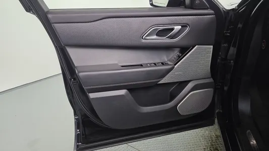 Land Rover 레인지로버 벨라 3.0 D300 R- SE 2017 24