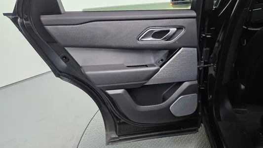 Land Rover 레인지로버 벨라 3.0 D300 R- SE 2017 25