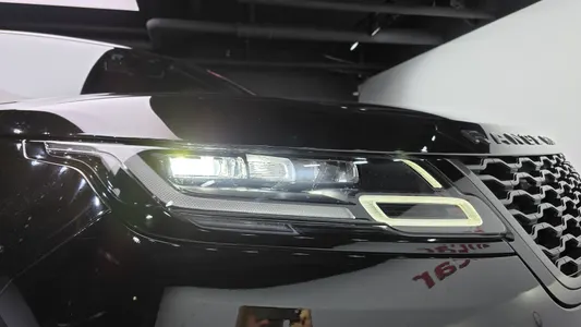 Land Rover 레인지로버 벨라 3.0 D300 R- SE 2017 22