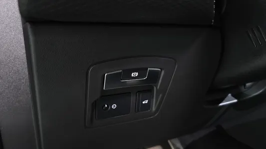 Land Rover 레인지로버 벨라 3.0 D300 R- SE 2017 35