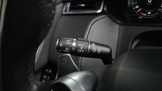 Land Rover 레인지로버 벨라 3.0 D300 R- SE 2017 29