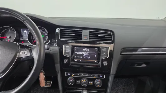 Volkswagen 7 2.0 TDI 2015 13