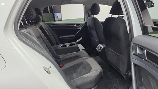 Volkswagen 7 2.0 TDI 2015 26