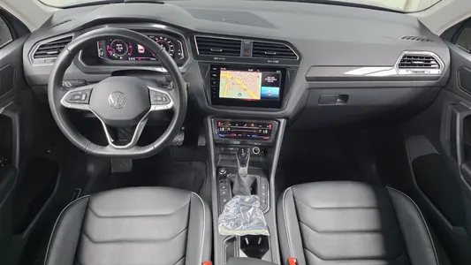 Volkswagen 2 2.0 TDI 2022 6