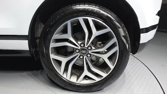 Land Rover 2 D180 2019 21