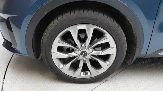 Kia 4 2.2 2WD 2022 5