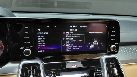 Kia 4 2.2 2WD 2022 28