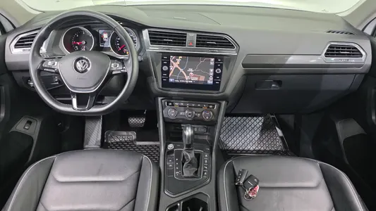 Volkswagen 2 2.0 TDI 2020 7