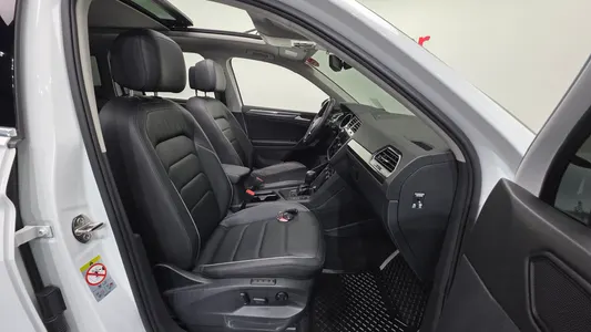 Volkswagen 2 2.0 TDI 2020 10