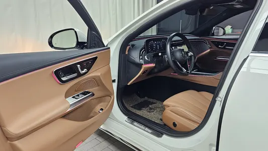 Mercedes-Benz E-Class W214 E220d 4MATIC 2024 9