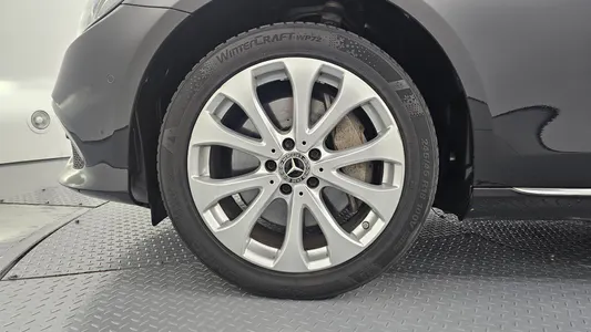Mercedes-Benz E-Class W213 E300 4MATIC 2018 4